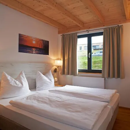 Ferienhaus Für Bis Zu 4 Personen Zur Seeseite - [#125260] Ferienhaus Grobern