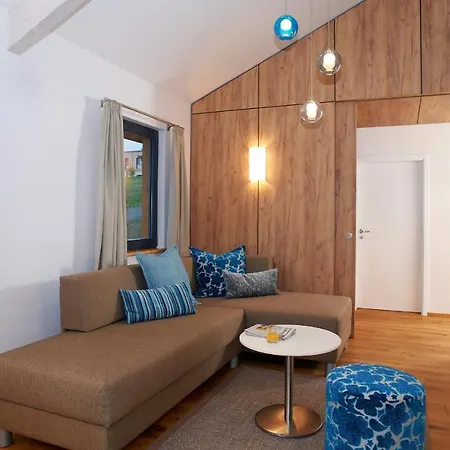Ferienhaus Für Bis Zu 4 Personen Zur Seeseite - [#125260] Grobern